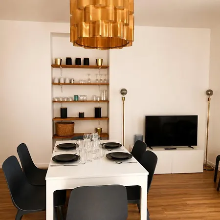 Hébergement de vacances Charming House - Old Port And Castle Within Walking Distance